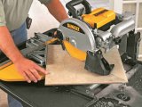 DeWALT D24000 Rezačka na mokré rezanie obkladov a dlažby 95 mm + podstavec D240001