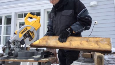 DeWALT DCS777T2 Aku pokosová píla 216 mm FLEXVOLT 54 V