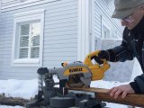 DeWALT DCS777T2 Aku pokosová píla 216 mm FLEXVOLT 54 V