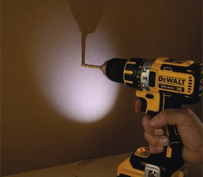 DeWALT DCD796NT Aku bezuhlíková príklepová vŕtačka 18 V, bez akumulátora