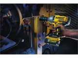 DeWALT DCF899P2 Aku rázový uťahovač s vysokým momentom 18 V, 5 Ah 1/2"