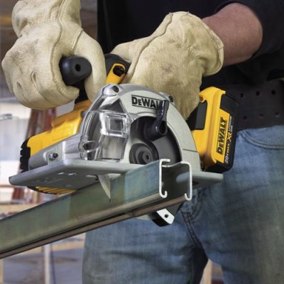 DeWALT DCS373NT Aku okružná pila na kov 18 V, bez akumulátora