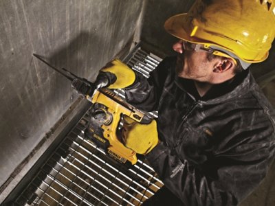DeWALT DCH254M2 Aku kladivo kombinované 18 V, 4 Ah, s rýchloupínacím skľučovadlom