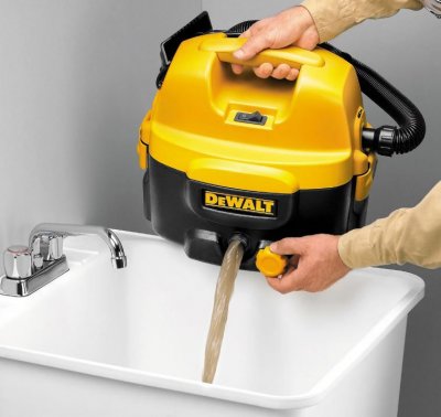DeWALT DCV584L Aku vysávač 7,5 l s kombinovaným napájaním