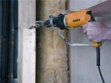 DeWALT D21441 Dvojrýchlostná vŕtačka so spojkou 770 W
