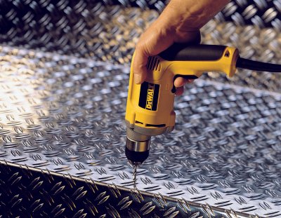 DeWALT DW217 Vysokorýchlostná vŕtačka 675 W