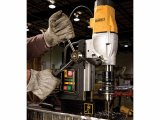 DeWALT DWE1622K Magnetická vŕtačka 50 mm
