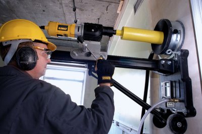 DeWALT D21585 Vŕtačka na diamantové vŕtanie za mokra 2 500 W