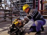 DeWALT DW872 Okružná píla na kov 355 mm