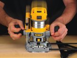 DeWALT D26203 Horná frézka 900 W