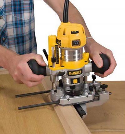 DeWALT D26204K Kombinovaná frézka 900 W