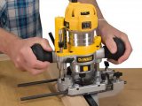 DeWALT D26204K Kombinovaná frézka 900 W