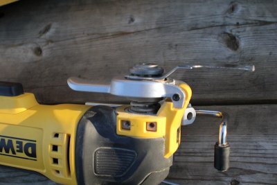 DeWALT DWE315KT Oscilačná multibrúska 300 W