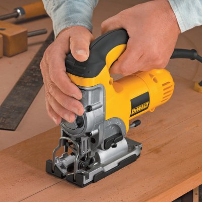 DeWALT DW331K Priamočiara píla 701 W