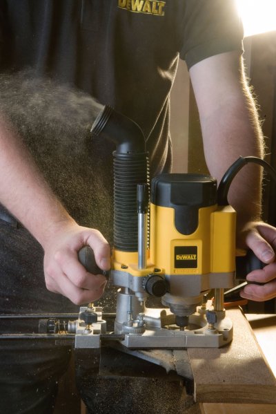 DeWALT DW621 Horná frézka 1 100 W
