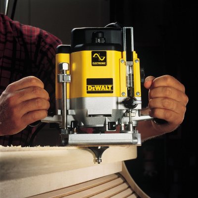 DeWALT DW621KT Horná frézka 1 100 W