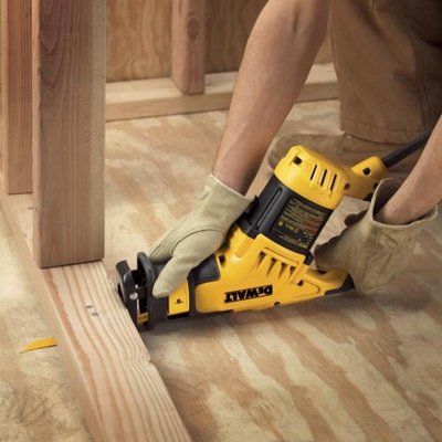 DeWALT DWE357K Mečová píla