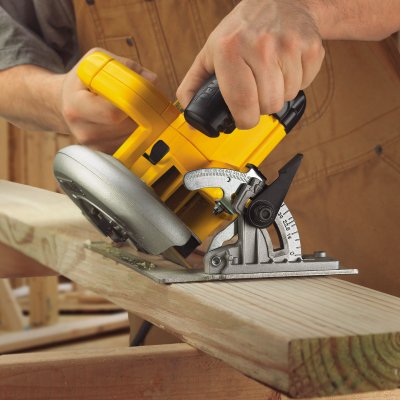 DeWALT DWS520KTR Ponorná okružná píla 59 mm s vodiacou lištou
