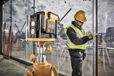 DeWALT DCE0822D1R Aku laserový kríž červený s olovnicou 10,8 V