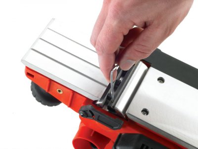BLACK+DECKER KW750K Hoblík 750 W
