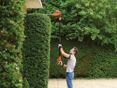 BLACK+DECKER PH5551 Elektrické teleskopické nožnice na živý plot 550 W