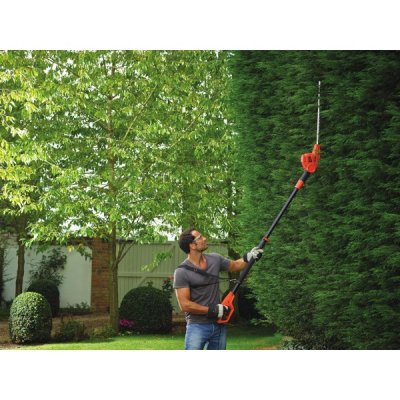 BLACK+DECKER PH5551 Elektrické teleskopické nožnice na živý plot 550 W
