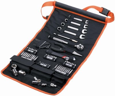 BLACK+DECKER A7063-QZ 76-dielna súprava kliešťov, kľúčov a bitov