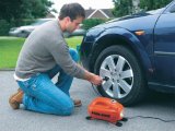 BLACK+DECKER ASI200 Kompresor na 12 V