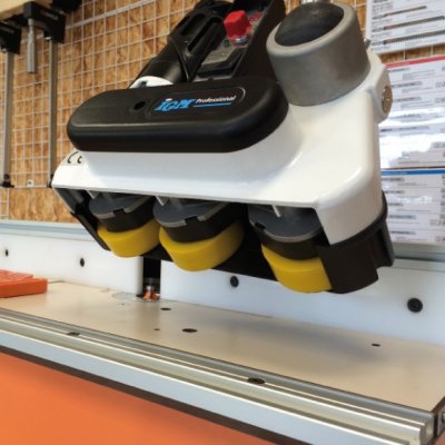 IGM Professional 141-M3M Podávač materiálu 95 W