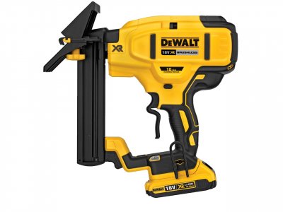 DeWALT DCN682D2 Aku podlahárska sponkovačka 18 V, 2 Ah