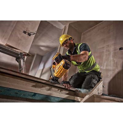 DeWALT DCN682D2 Aku podlahárska sponkovačka 18 V, 2 Ah