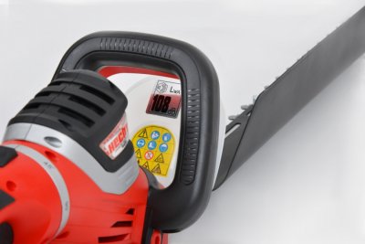 HECHT611 Elektrický plotostrih so zbernou lištou a otočnou rukoväťou, 750 Wm 68 cm