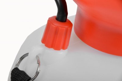 HECHT405 Tlakový ručný postrekovač 5 l