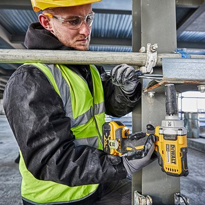 DeWALT DCF894P2 Aku rázový uťahovač 18 V 1/2", 5 Ah