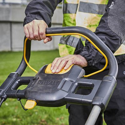 DeWALT DCMW564P2 Aku kosačka 36 V s akumulátormi