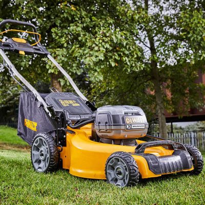 DeWALT DCMW564P2 Aku kosačka 36 V s akumulátormi