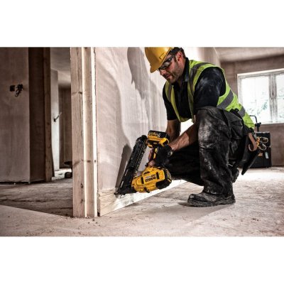 DeWALT DCN650N Klincovačka 18 V
