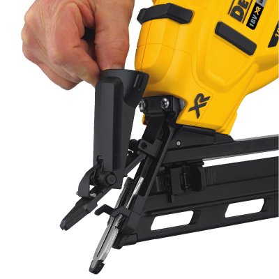 DeWALT DCN650N Klincovačka 18 V