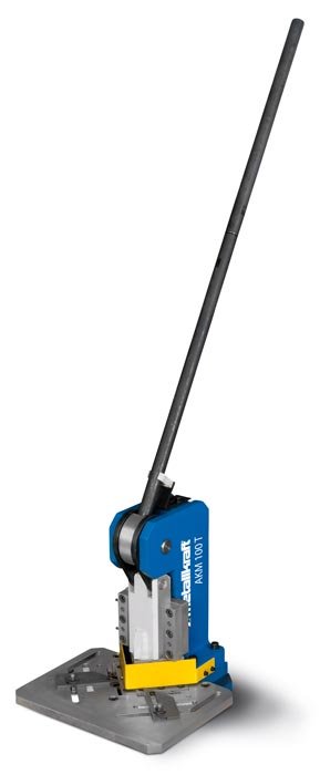 Metallkraft® Manuálna prestrihovačka AKM 100T