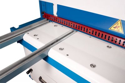 Metallkraft® Elektrické nožnice na plech MTBS 1540-40 B s programovateľným zadným dorazom