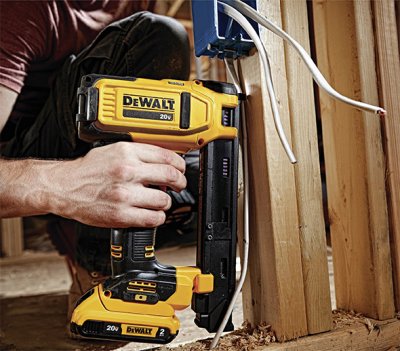 DeWALT DCN701N Aku elektrikárska sponkovačka 18 V