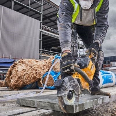 DeWALT DCS690X2 Rozbrusovacia píla 230 mm FLEXVOLT 54 V, 9 Ah