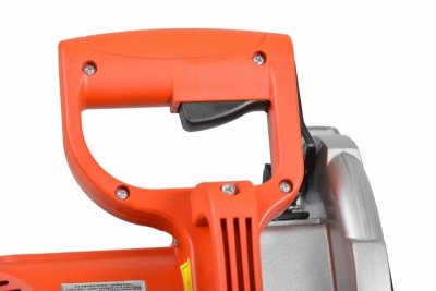 HECHT813 Pokosová píla s laserom, 1400 W