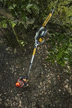 DeWALT DCMPS567P1 Aku vyvetvovacia reťazová píla 20 cm, 18 V, 5 Ah