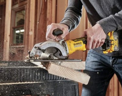 DeWALT DCS571NT Aku kotúčová píla 115 mm, 18 V