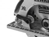 DeWALT DCS572NT Aku kotúčová píla so základňou pre lištu 184 mm, 18 V
