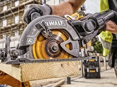 DeWALT DCS577T2 Aku kotúčová píla FLEXVOLT 54 V, 6 Ah