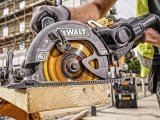 DeWALT DCS577T2 Aku kotúčová píla FLEXVOLT 54 V, 6 Ah