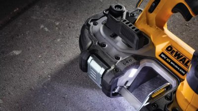 DeWALT DCS377NT  Aku pásová píla na kov XR 18 V, bez akumulátora