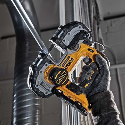 DeWALT DCS377NT  Aku pásová píla na kov XR 18 V, bez akumulátora